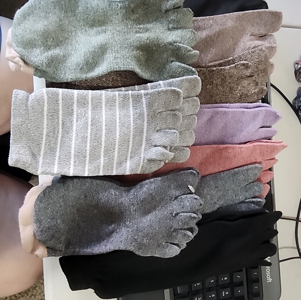 [New-Never Worn] Toe Ankle Socks